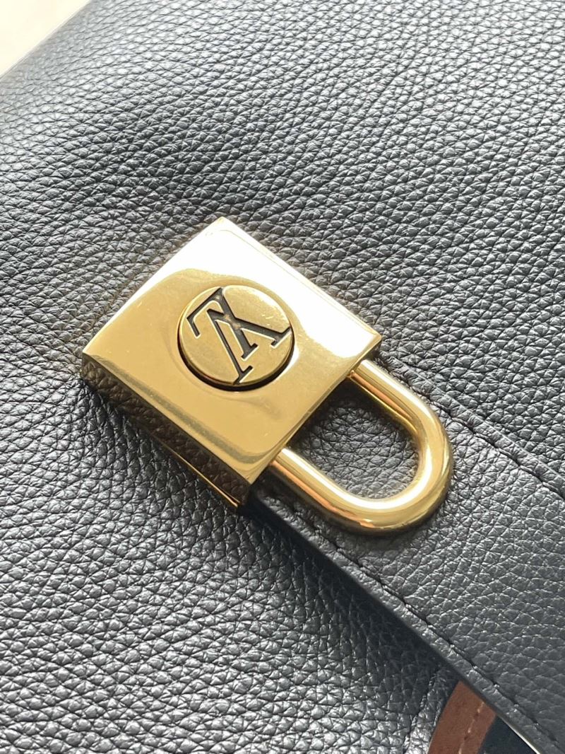 Louis Vuitton Hobo Bags